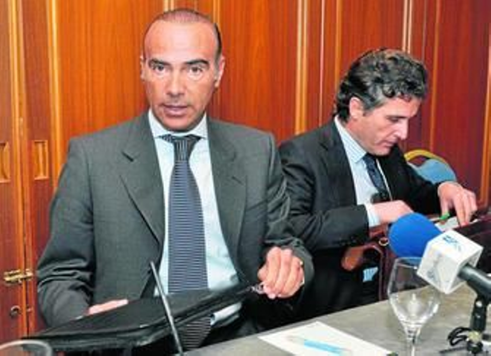 Luis Oliver, junto a Jaime Rodríguez-Sacristán, en su última comparecencia pública.