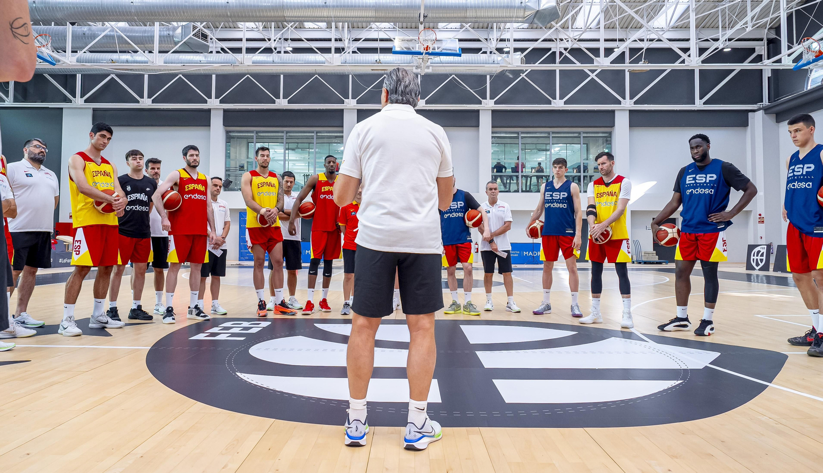 España vuelve a trabajar en Madrid con Alberto Díaz y Yankuba Sima España vuelve a trabajar en Madrid con Alberto Díaz y Yankuba Sima