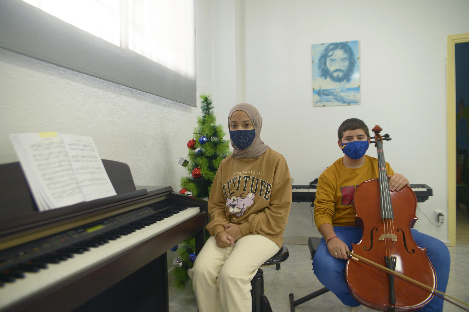Fotos de la escuela de música de Barrio Vivo en la barriada de La Piñera