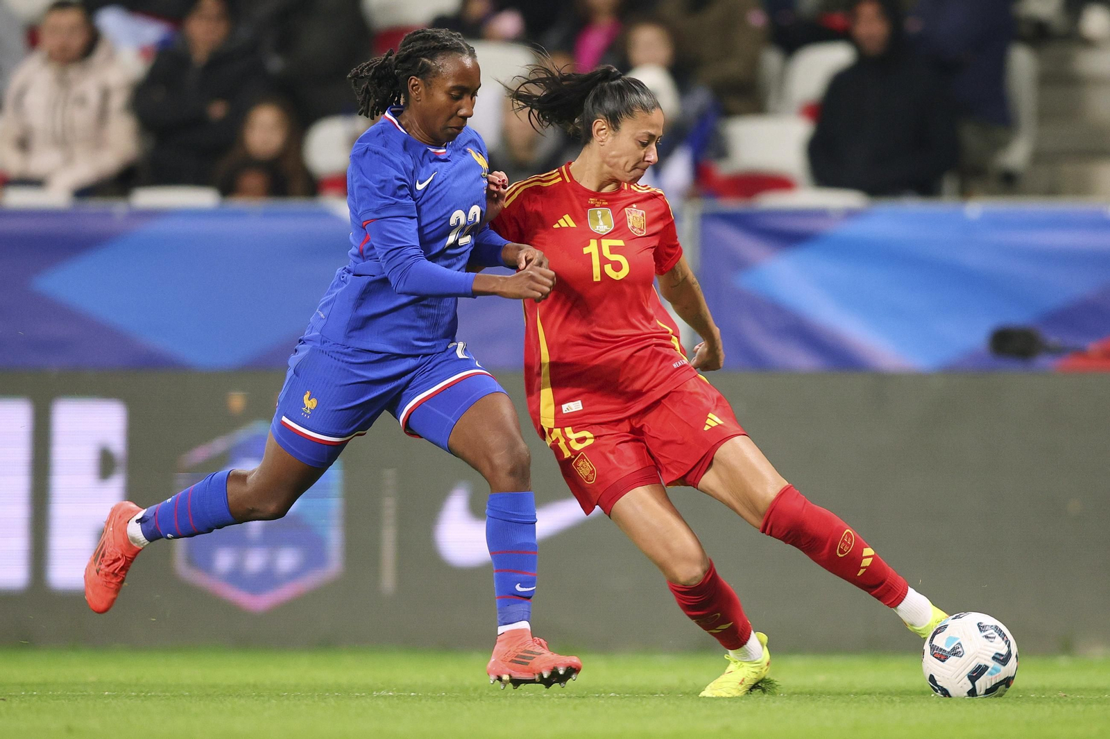 Las fotos de la exhibición de España femenina en Francia