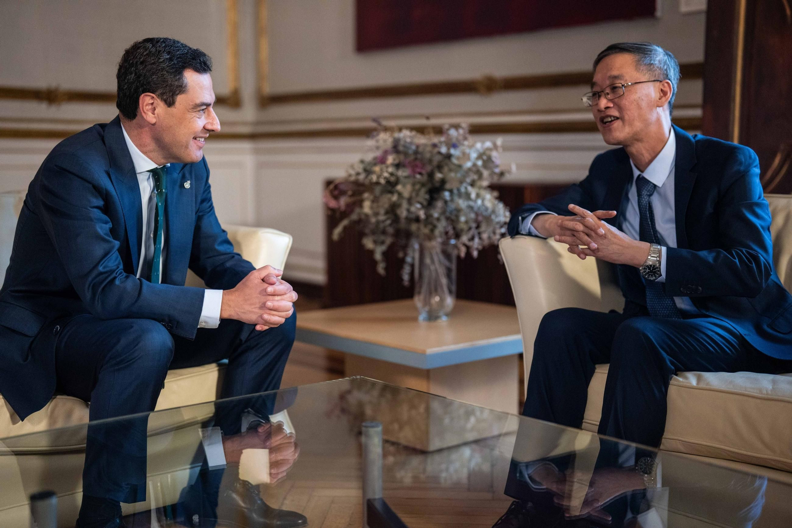 Moreno recibió el pasado 24 de mayo en el Palacio de San Telmo a la cúpula del Buró Político del Partido Comunista Chino.
