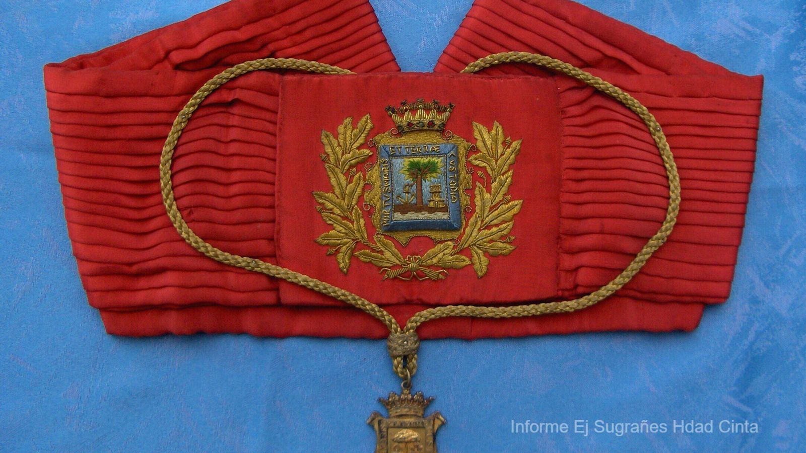 Fajín y Medalla de la Ciudad de HUelva. 1956.