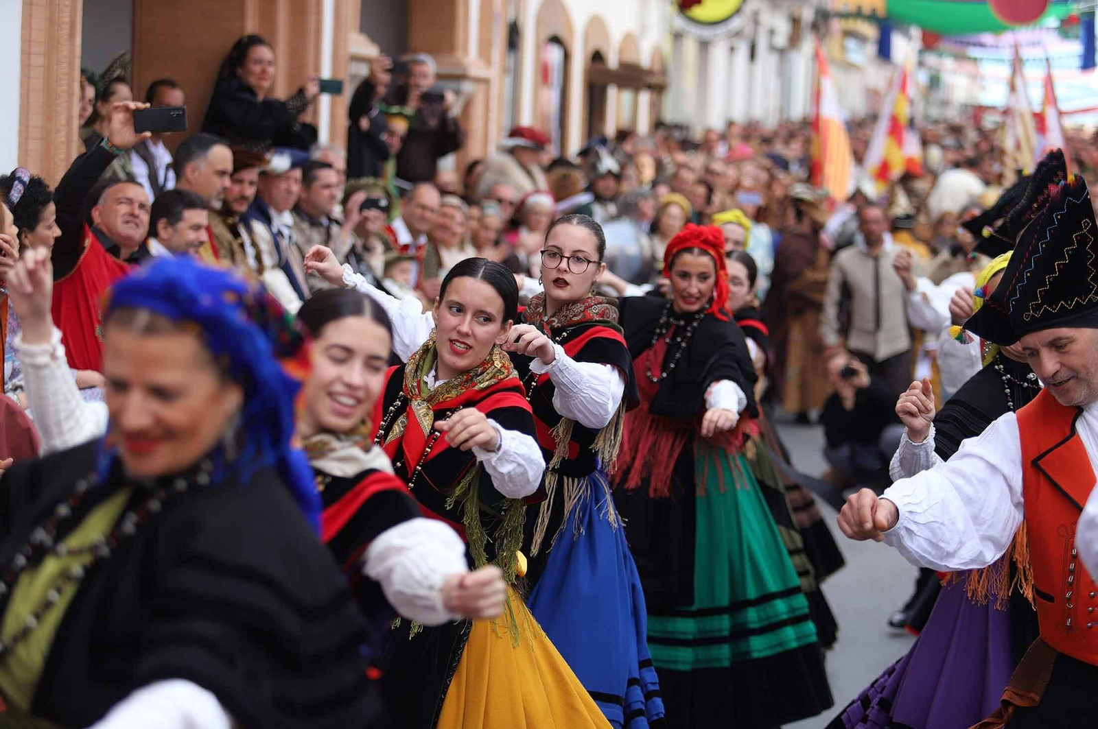 Imágenes del gran ambiente en la Feria Medieval de Palos de la Frontera, Huelva
