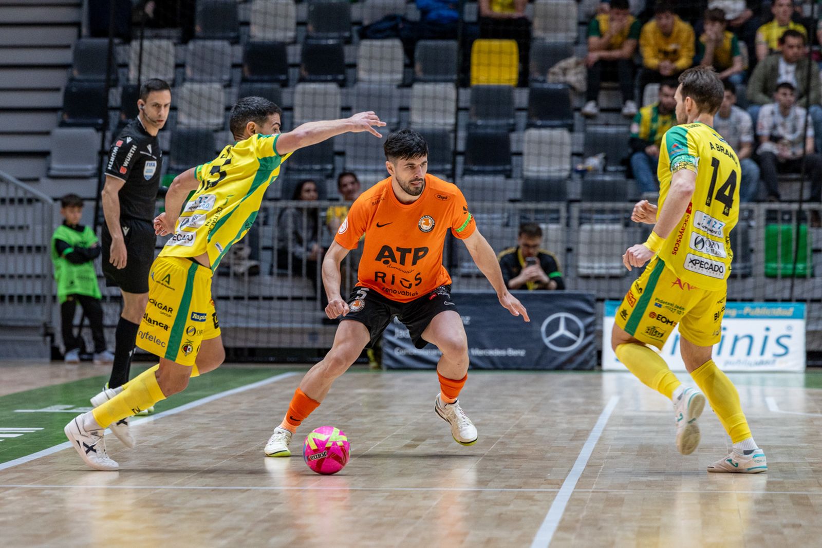 Las mejores imágenes del triunfo copero de Jaén Paraíso Interior frente a Ribera Navarra