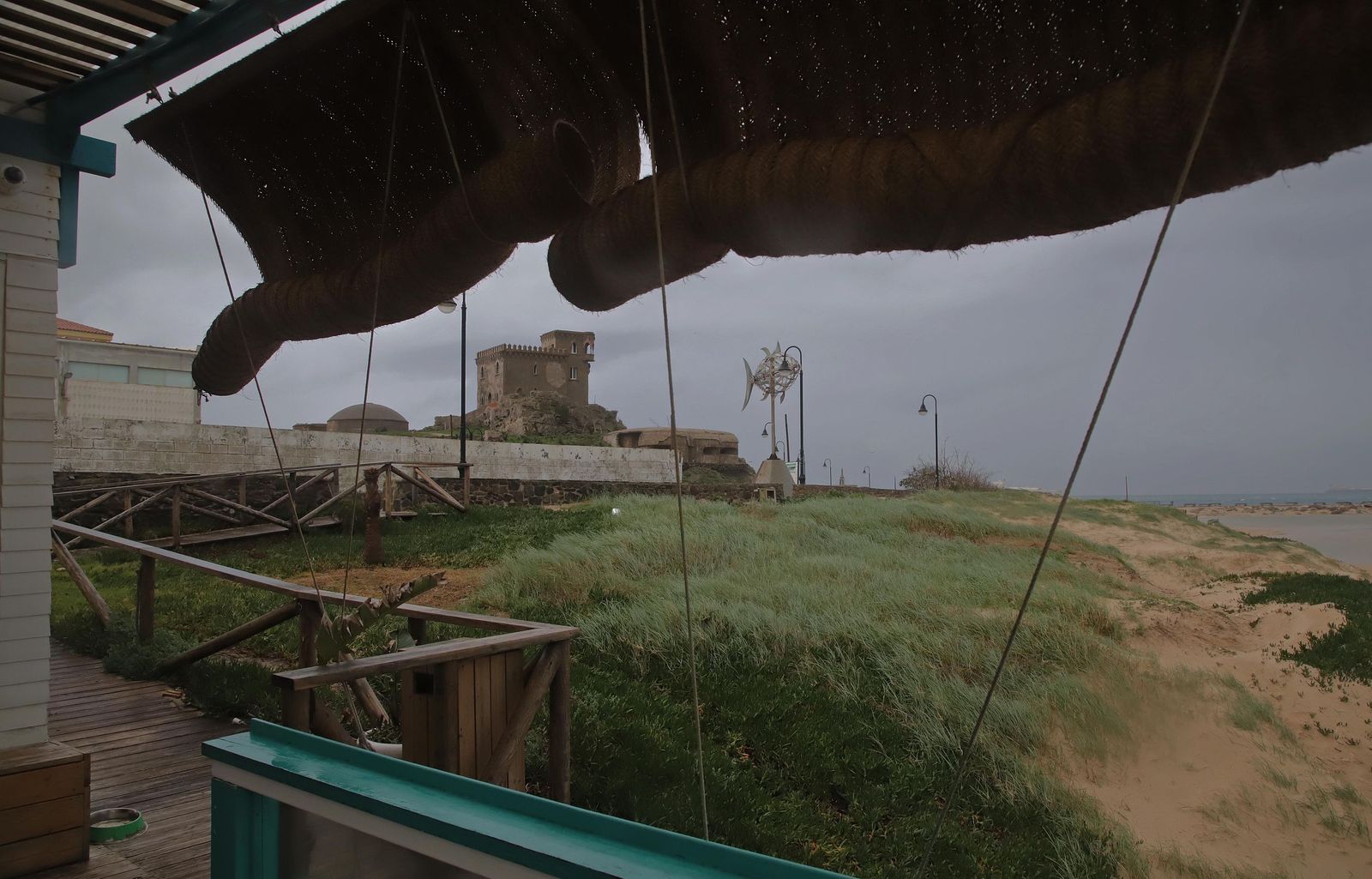 La borrasca Ingrid deja su huella en Tarifa, en imágenes