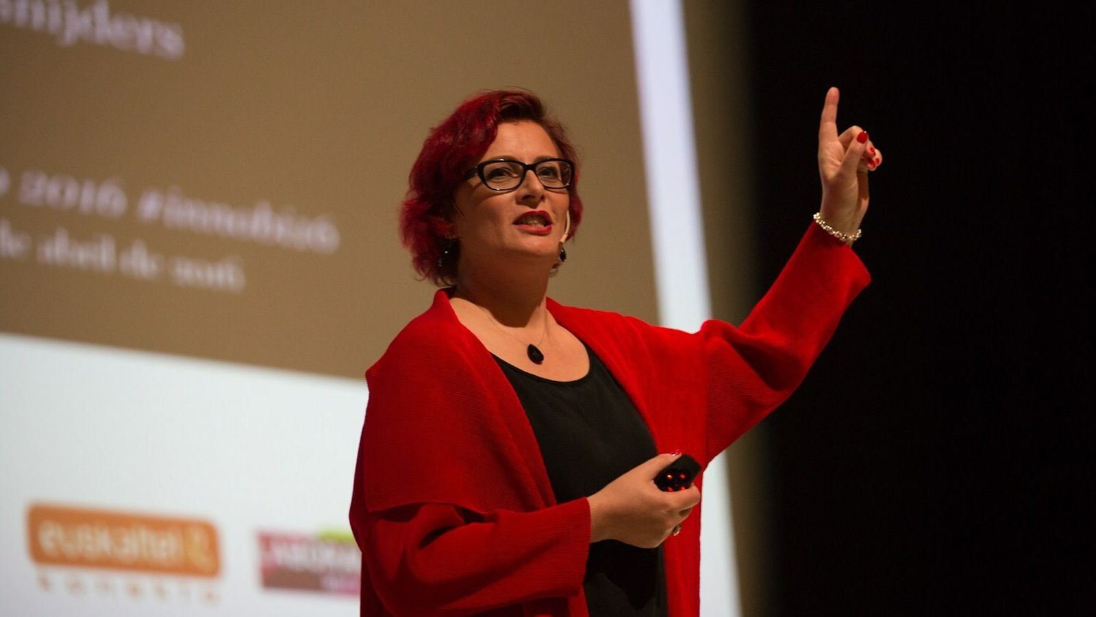 Eva Snijders imparte la 'masterclass' 'Realidad y ficción para profesores y alumnos'.