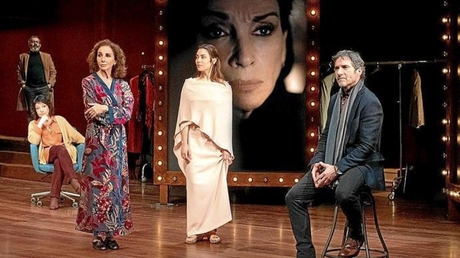 El reparto de 'Eva contra Eva'.