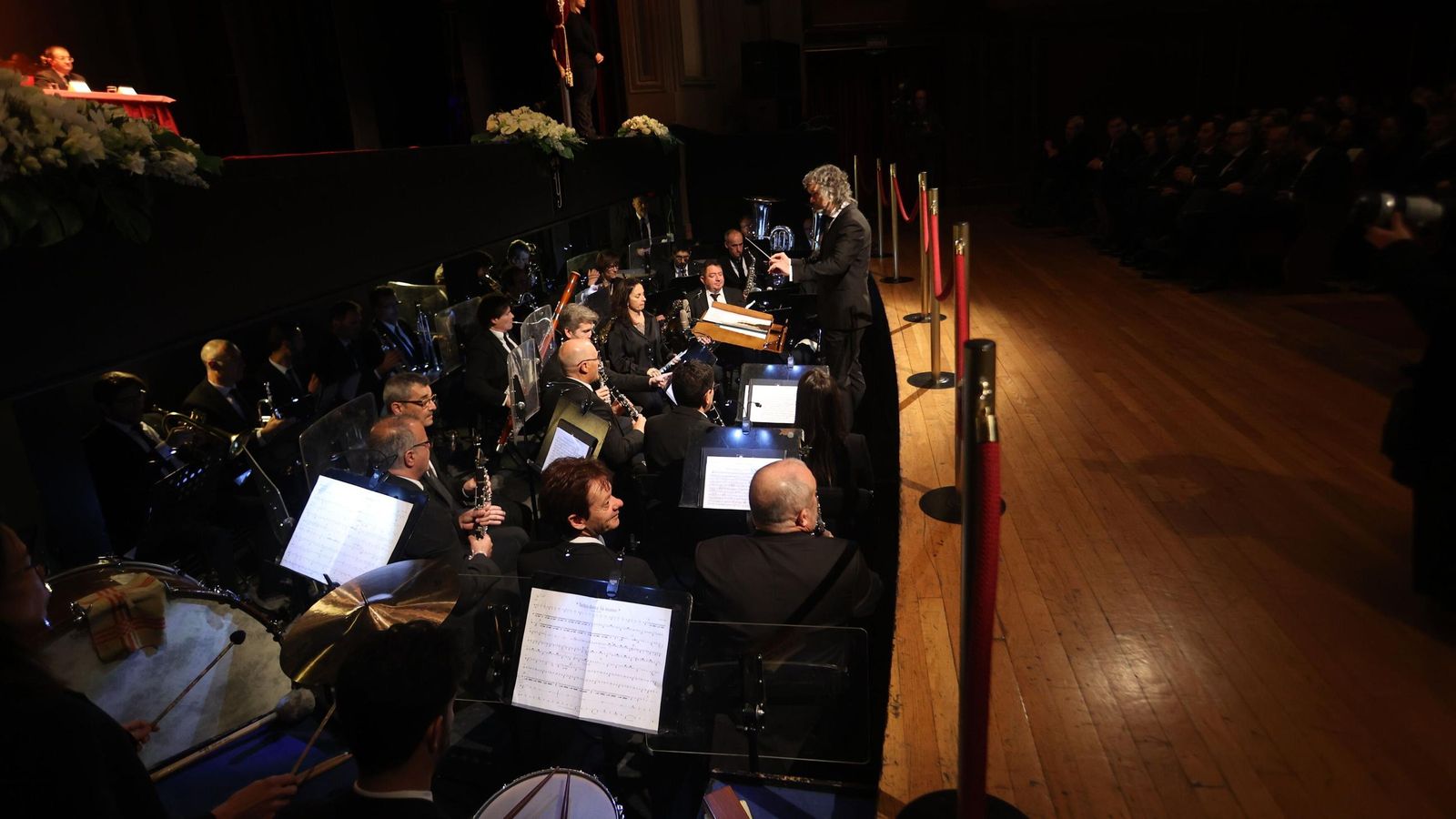 Fotogalería: El Pregón Oficial de la Semana Santa de Granada 2025
