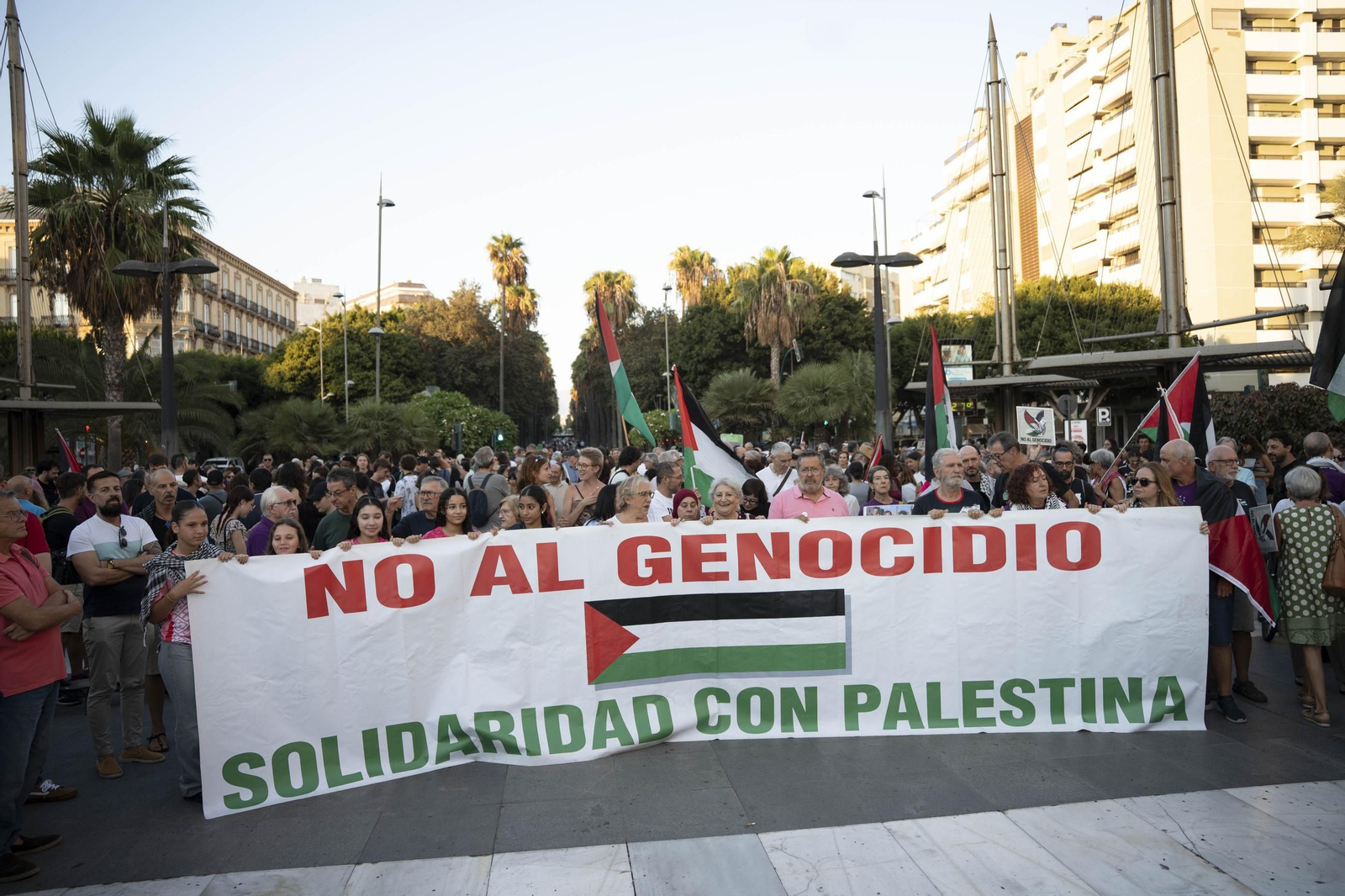 Manifestación convocada por la Plataforma Almería por Palestina