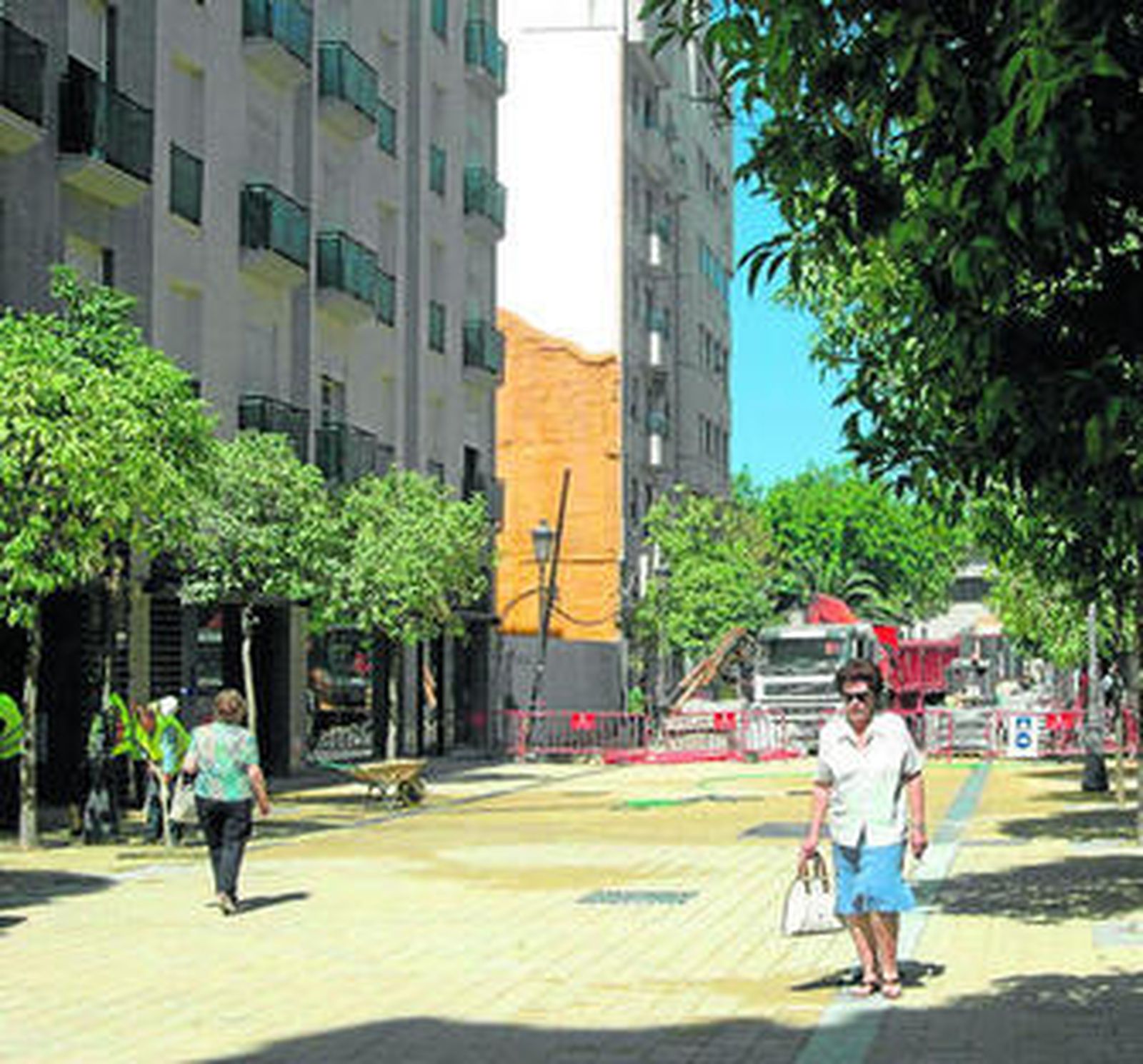 La Avenida de Portugal, ayer durante los trabajos de peatonalización.