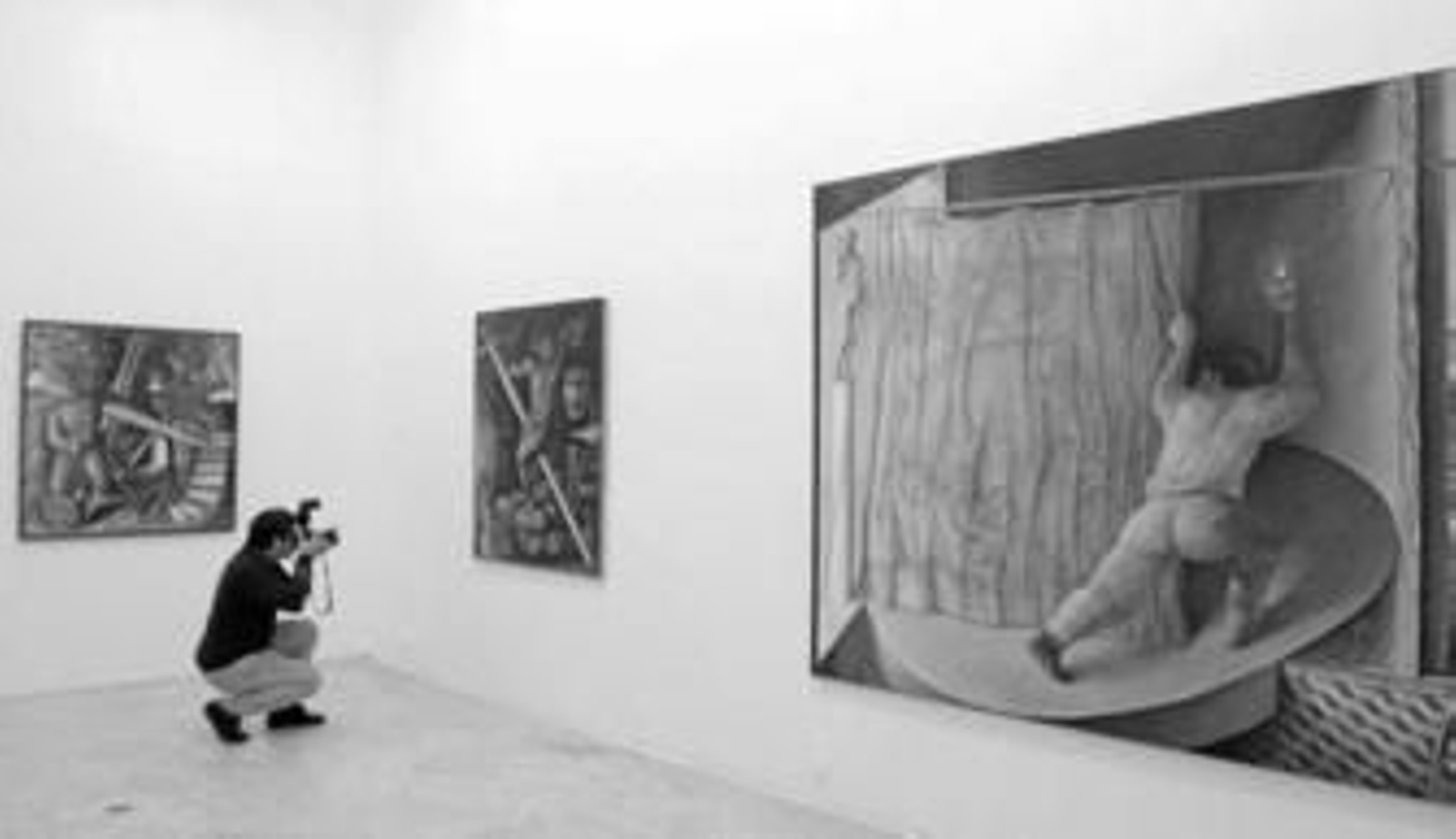 Sala dedicada al número de 'Figura' que analizó la obra de Guillermo Pérez Villalta.