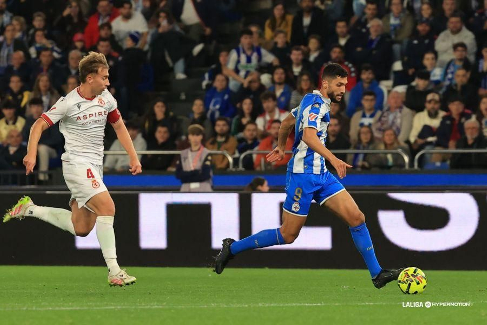 La Cultural Leonesa, próximo rival del Málaga CF, goleada por el Deportivo