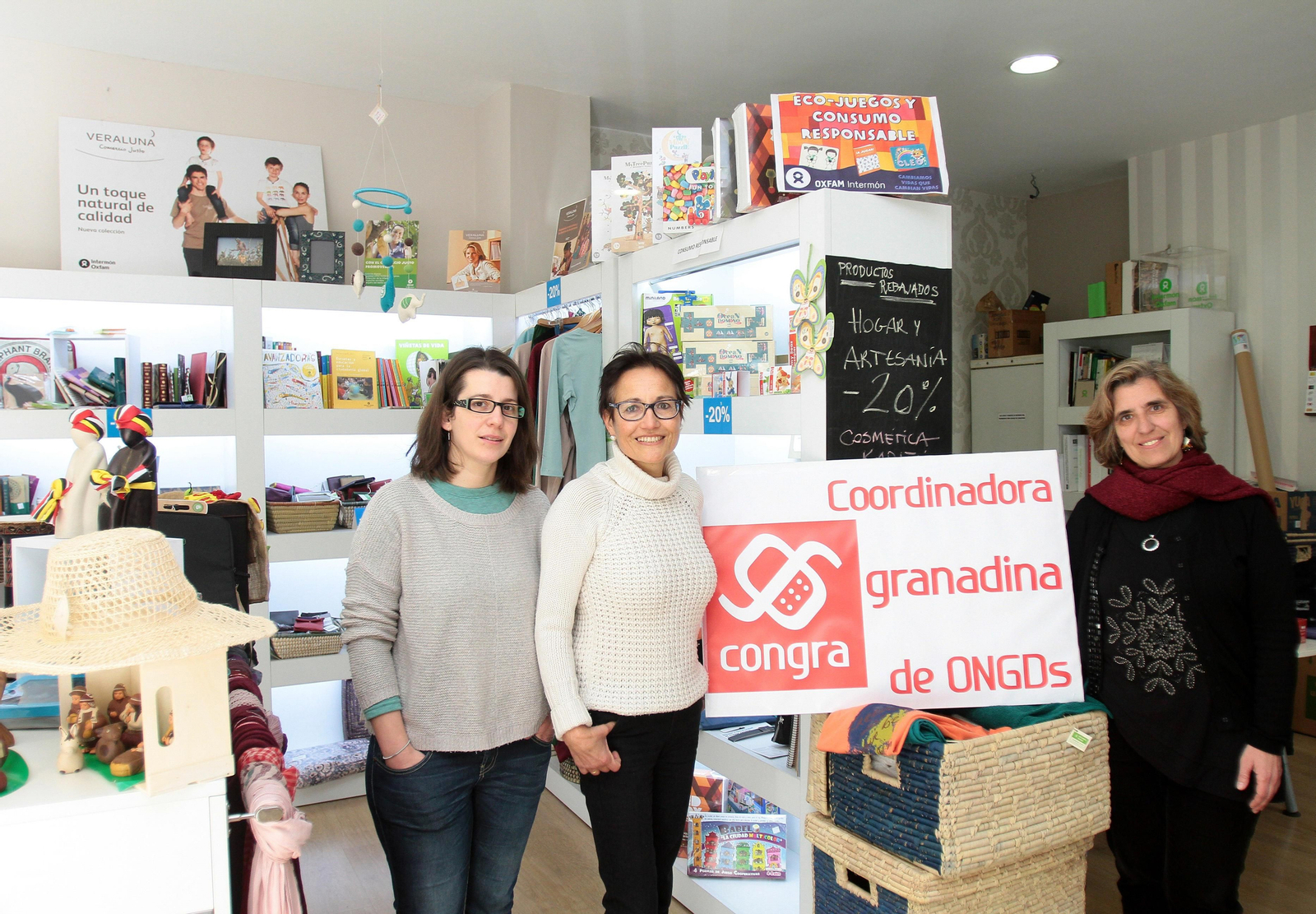 Blanca Bohoyo, Inés Barrio y Mercedes Alonso en la sede de Intermon Oxfam. Blanca Bohoyo, Inés Barrio y Mercedes Alonso en la sede de Intermon Oxfam.
