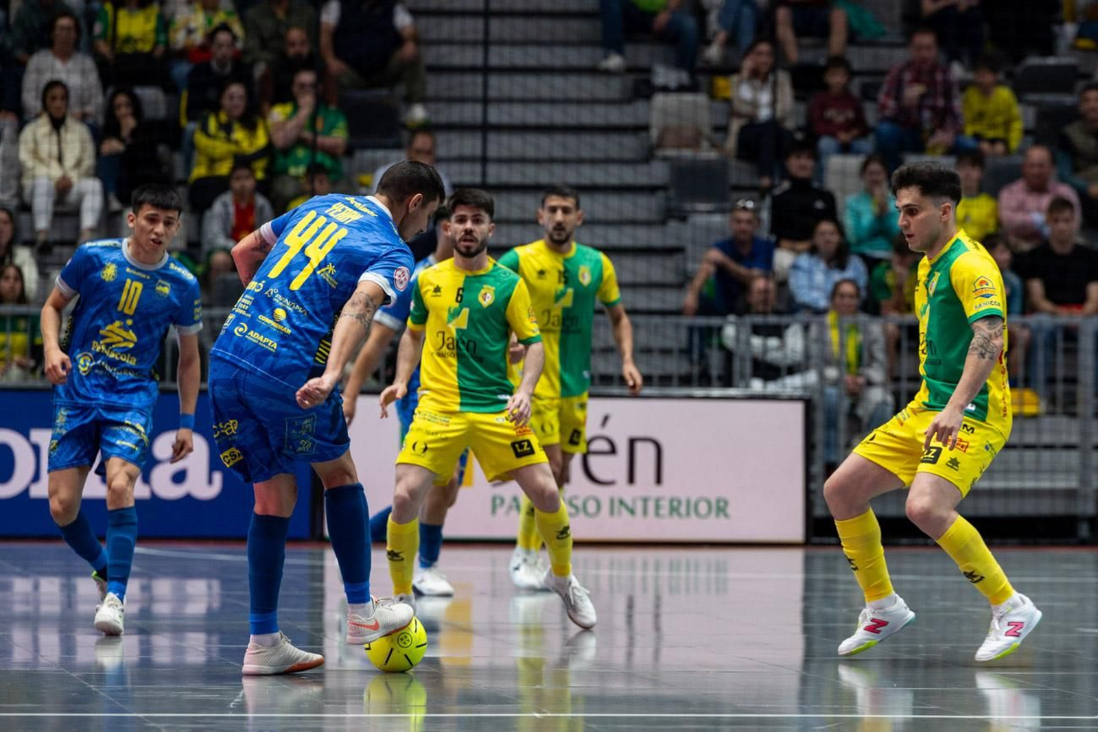 Las mejores imágenes del triunfo in extremis del Jaén Paraíso Interior FS sobre Servigroup Peñíscola