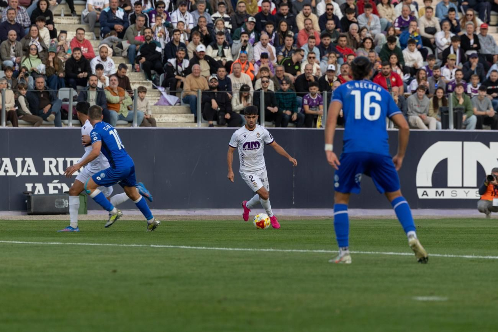 Real Jaén 0-1 Linares Deportivo: las mejores imágenes del clásico provincial