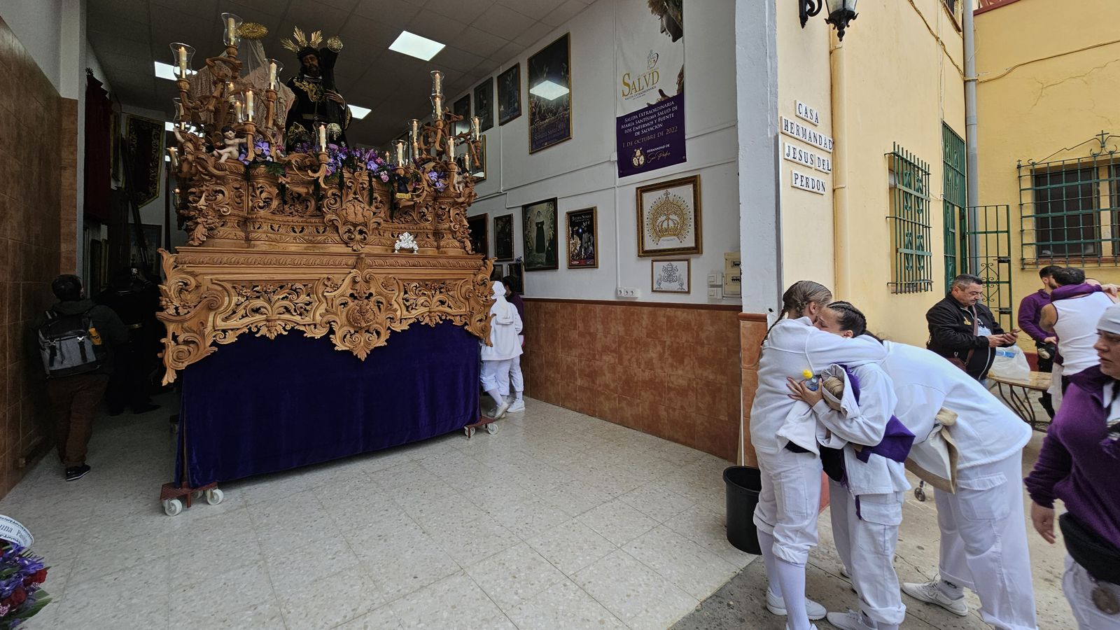 Fotos del Jueves Santo en La Línea: Perdón y la Salud, Gran Poder y Angustias