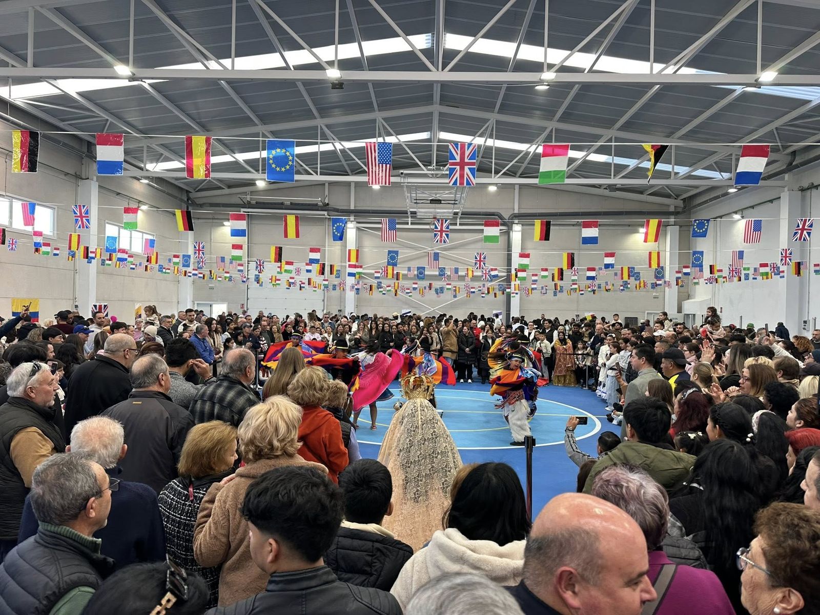 El Festival de Las Naciones muestra la diversidad de 18 países en Huércal Overa