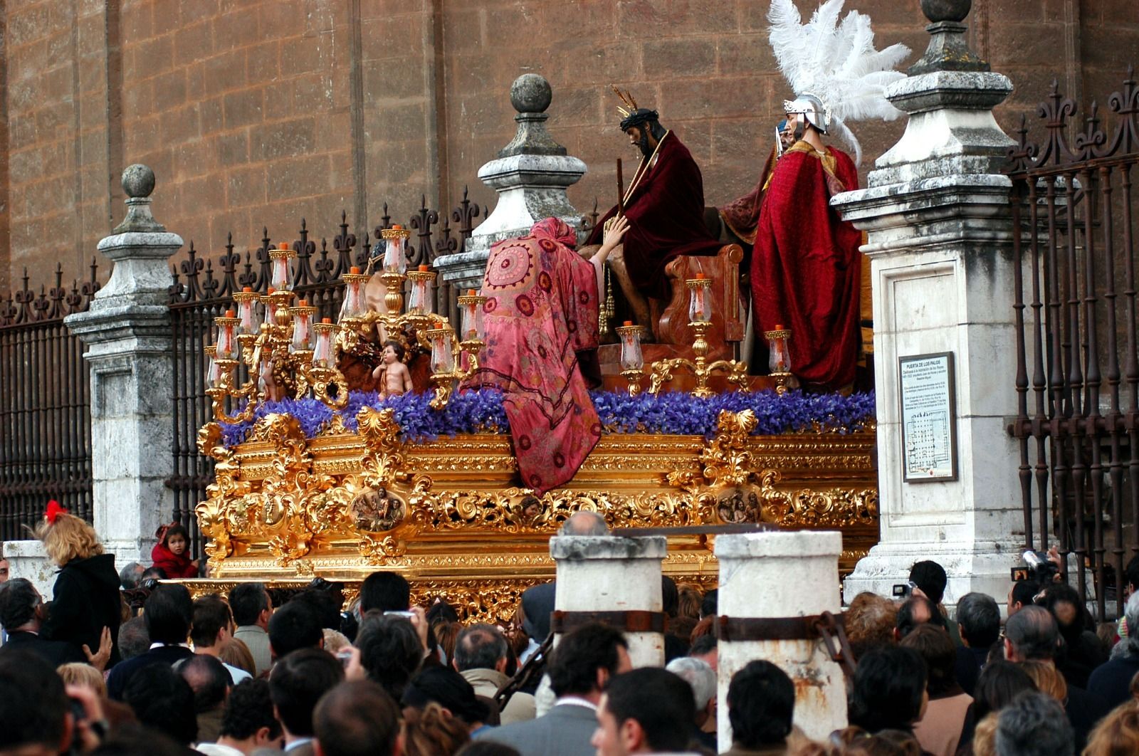 Las mejores imágenes del Santo Entierro Grande de 2004