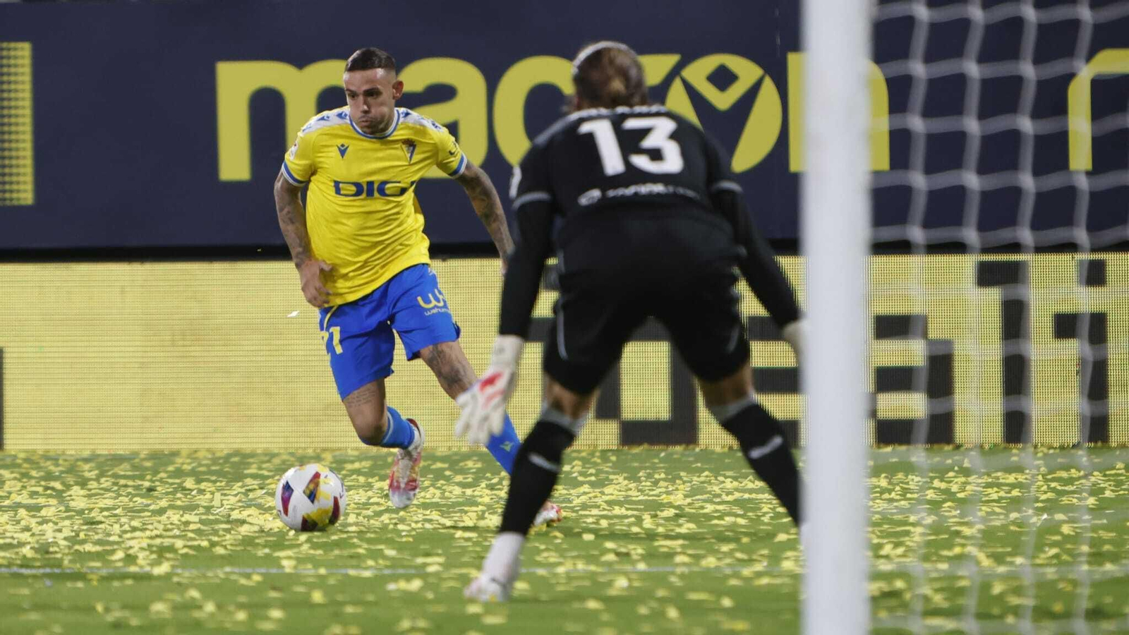 Búscate entre las imágenes del partido Cádiz Cf - Sevilla