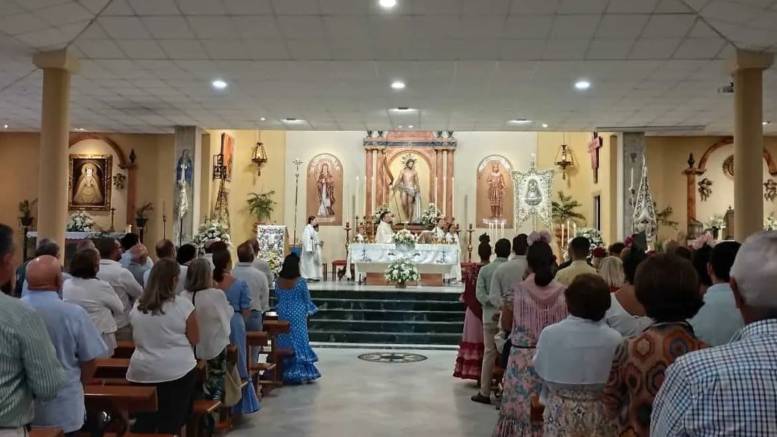 Misa de romeros celebrada en Carmona con motivo de la romería