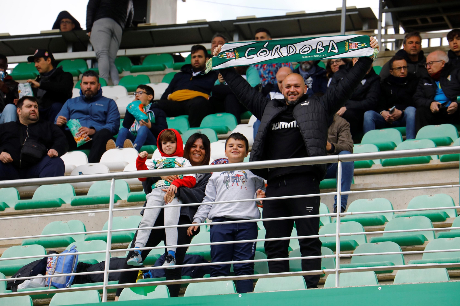 Las mejores fotos del ambiente en el Córdoba CF - Atlético Baleares en El Arcángel