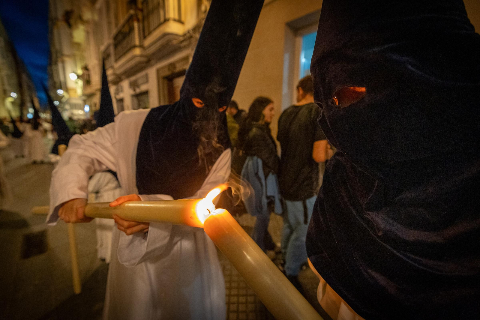 Las imágenes de la archicofradía de Ecce Homo en la Semana Santa de Cádiz de 2024
