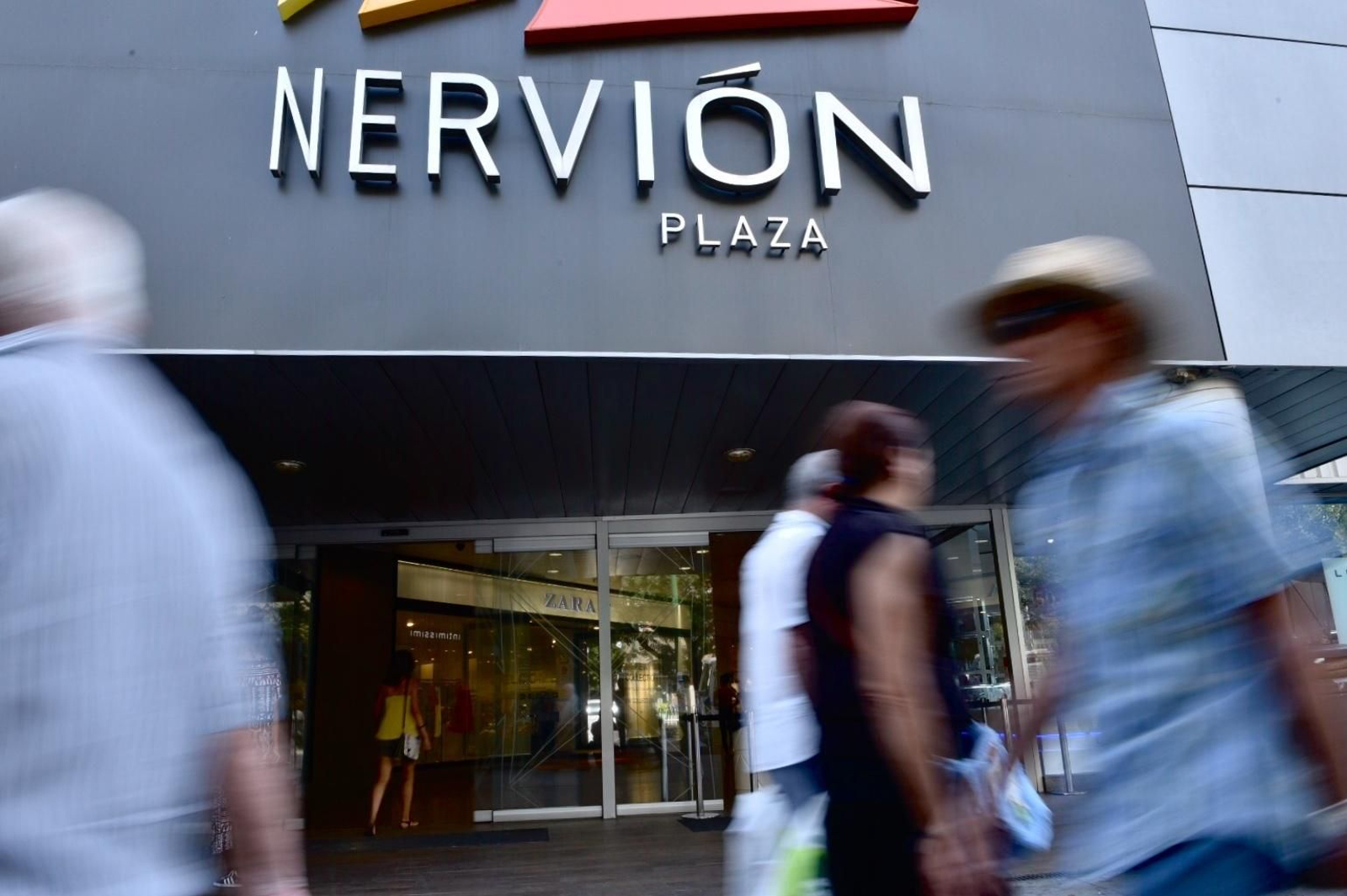 La puerta por la que entraron los ladrones