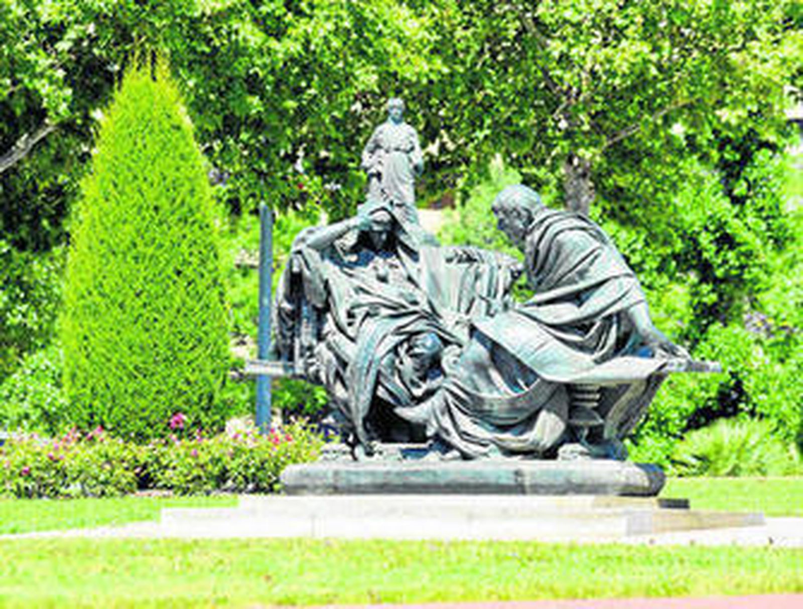 Imagen del conjunto escultórico 'La educación de Nerón', en la que el emperador aparece junto a Séneca.