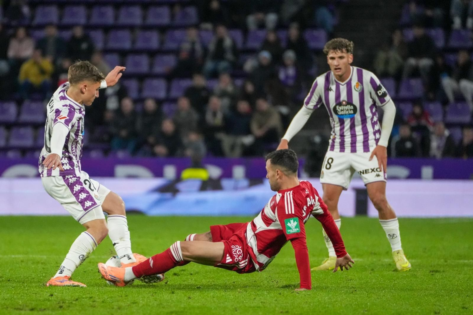 Las imágenes del partido del Granada CF en Valladolid