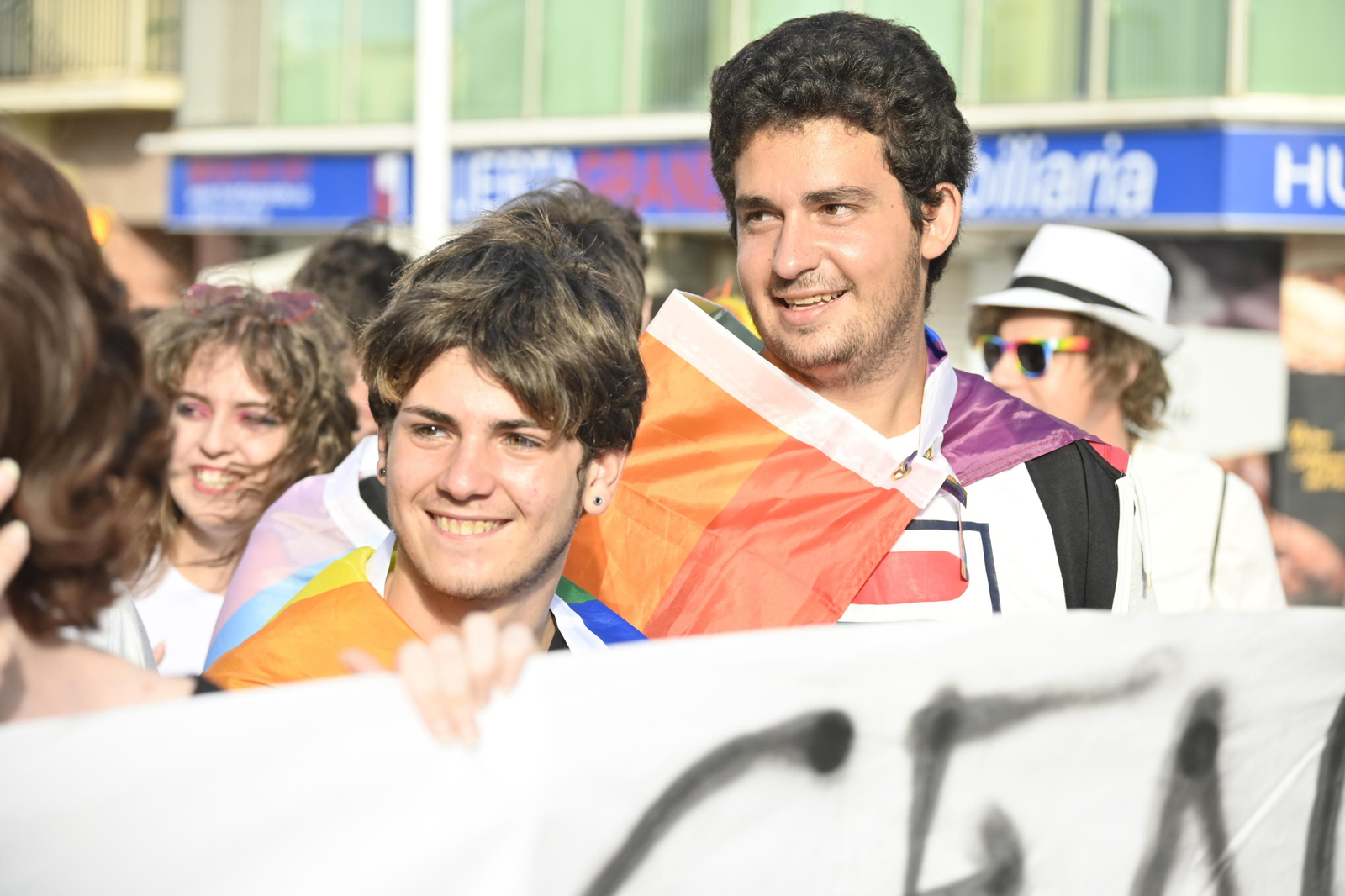 Las mejores imágenes de la manifestacióndel del Orgullo LGTBI en Huelva