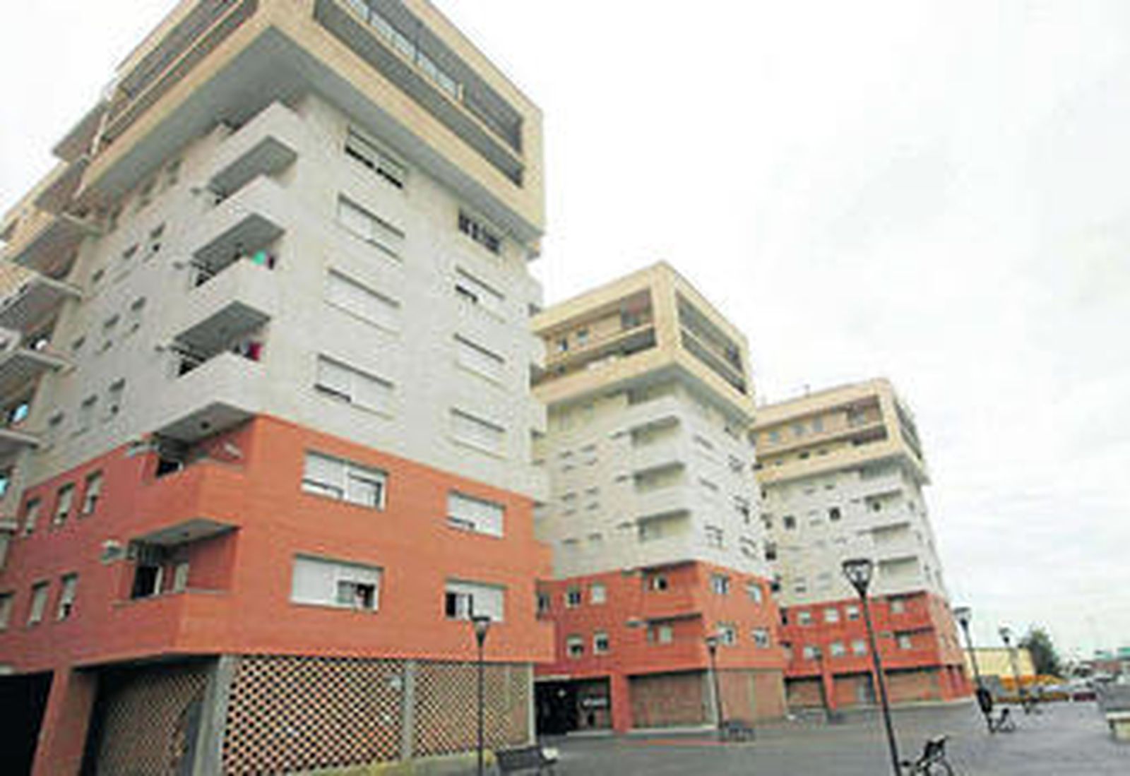 Los edificios construidos por Emuviasa en la Barriada del Arroz, en una imagen de archivo.