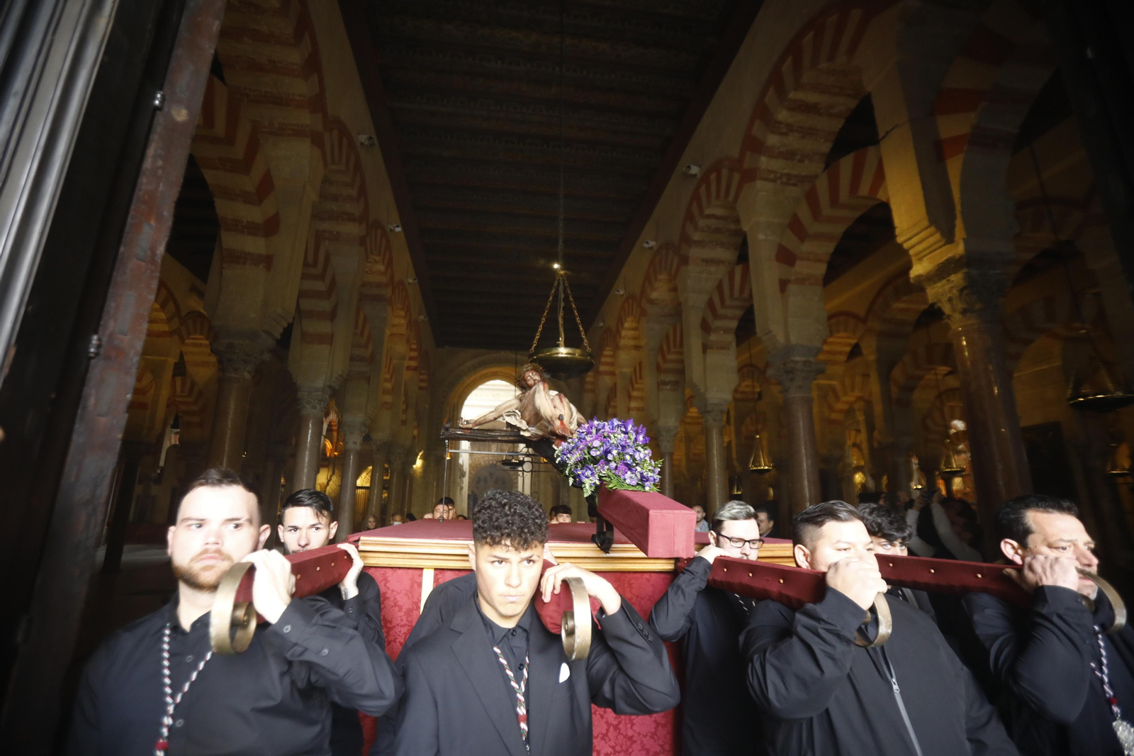La bendición y traslado del nuevo Cristo de la Piedad de Córdoba, en imágenes