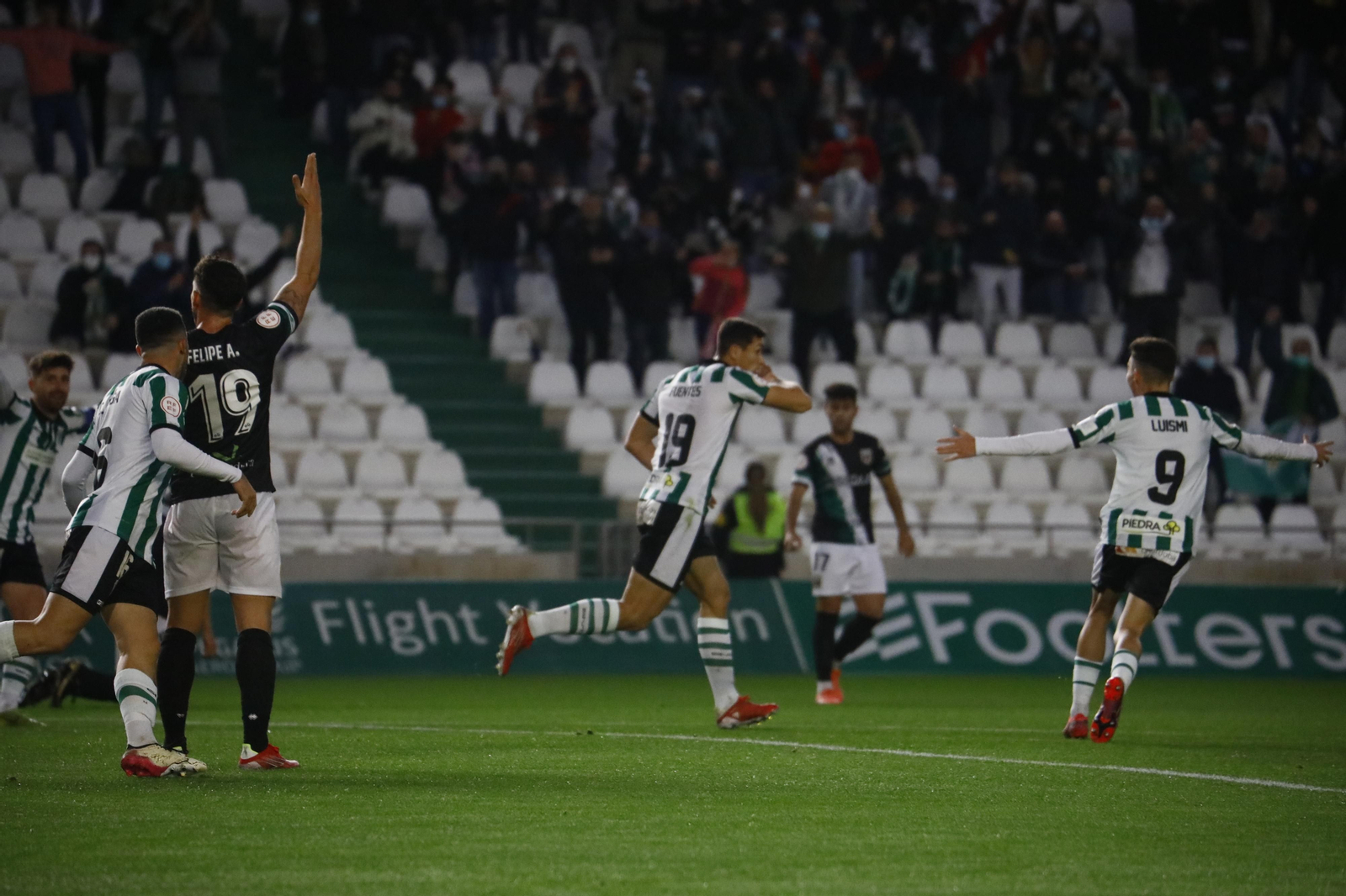 La goleada del Córdoba CF al Mérida, en imágenes