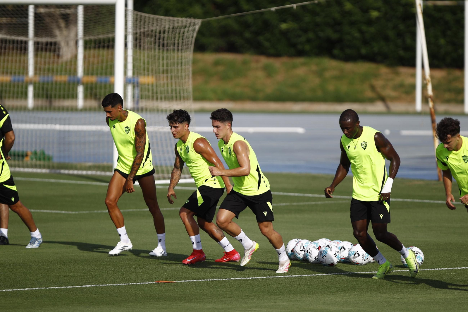 Primer entrenamiento de la Temporada 2025-2026 de la U.D. Almería, en imágenes