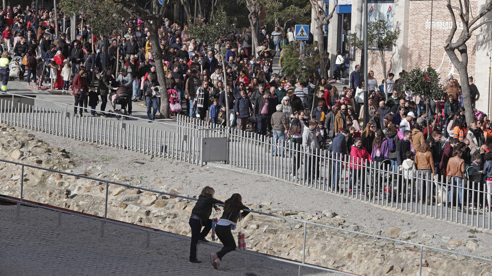 Imágenes del arrastre de latas en Algeciras