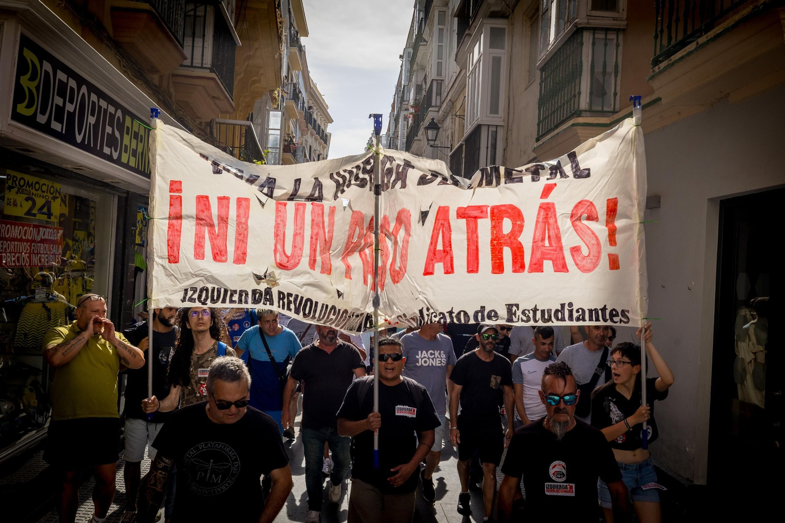 Las imágenes de las protestas de la huelga del metal en Cádiz de este viernes 27 de junio