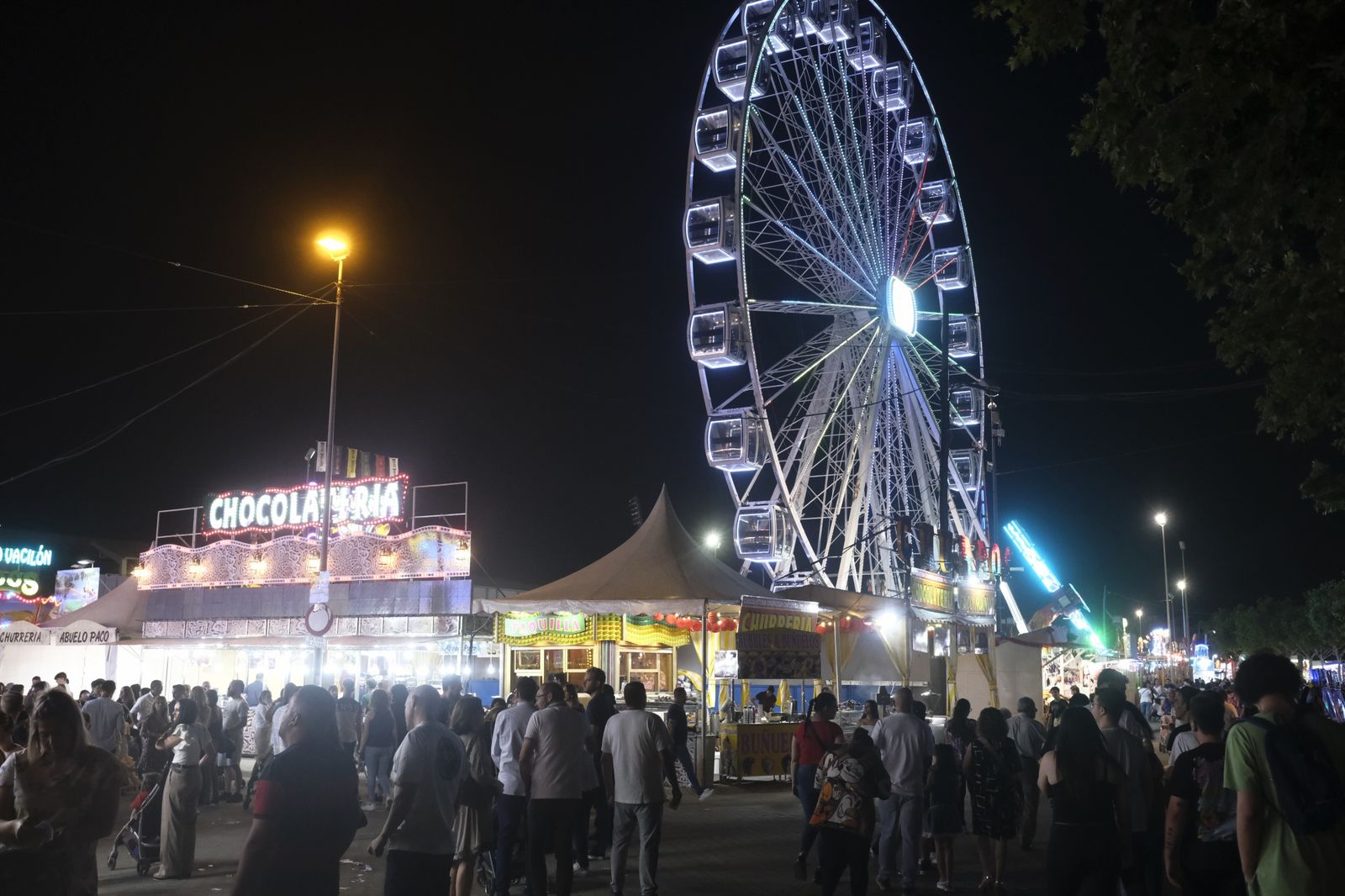 Ambiente en el primer día de la Feria de Córdoba 2022, en imágenes