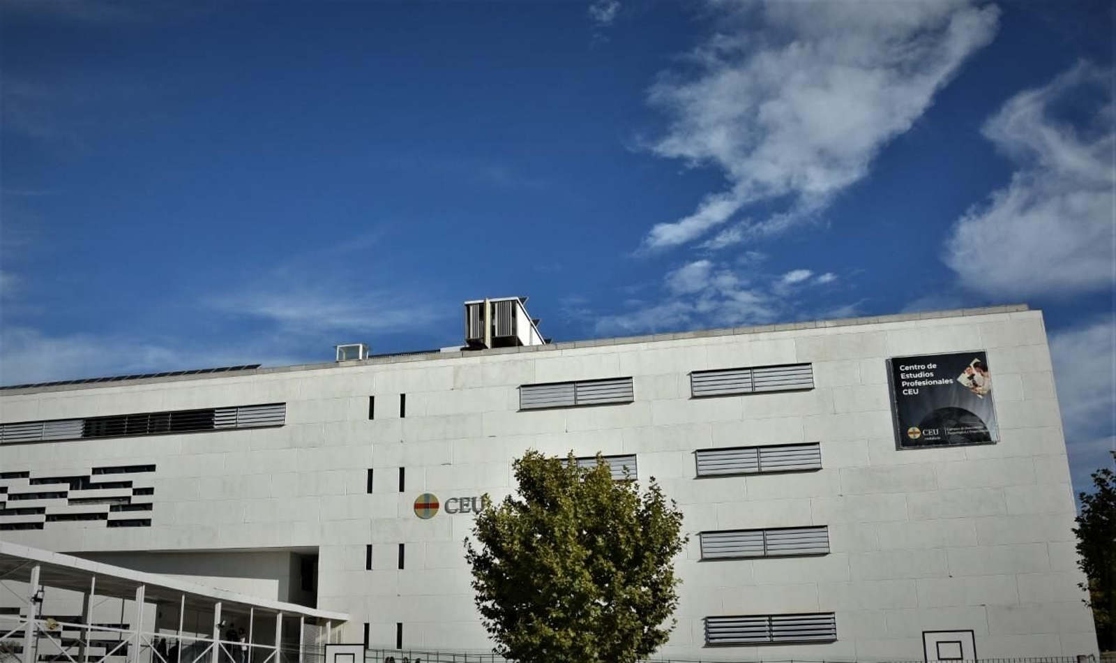 Centro de estudios profesionales del CEU San Pablo.