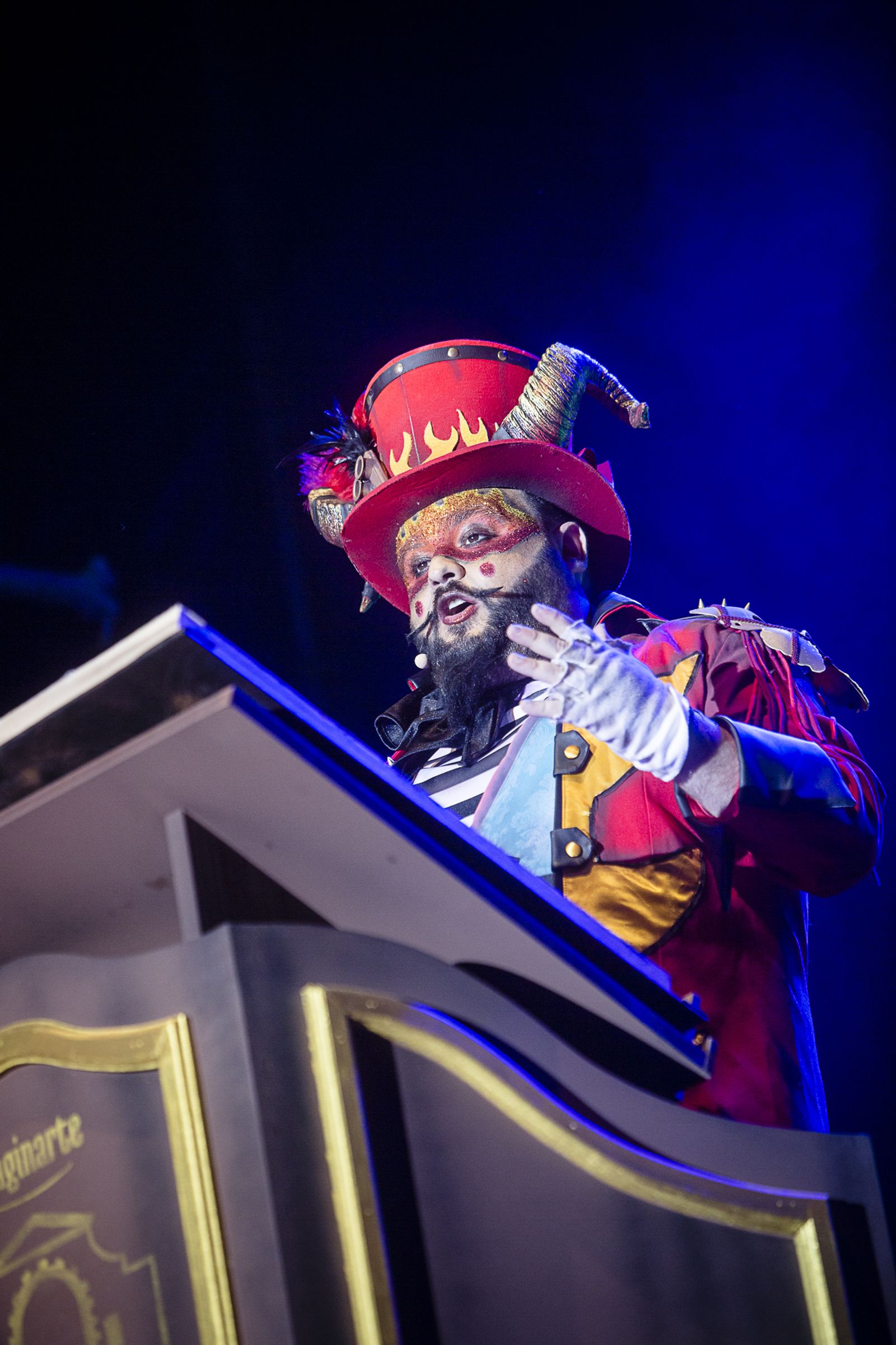 Las imágenes del pregón y la quema del Dios Momo