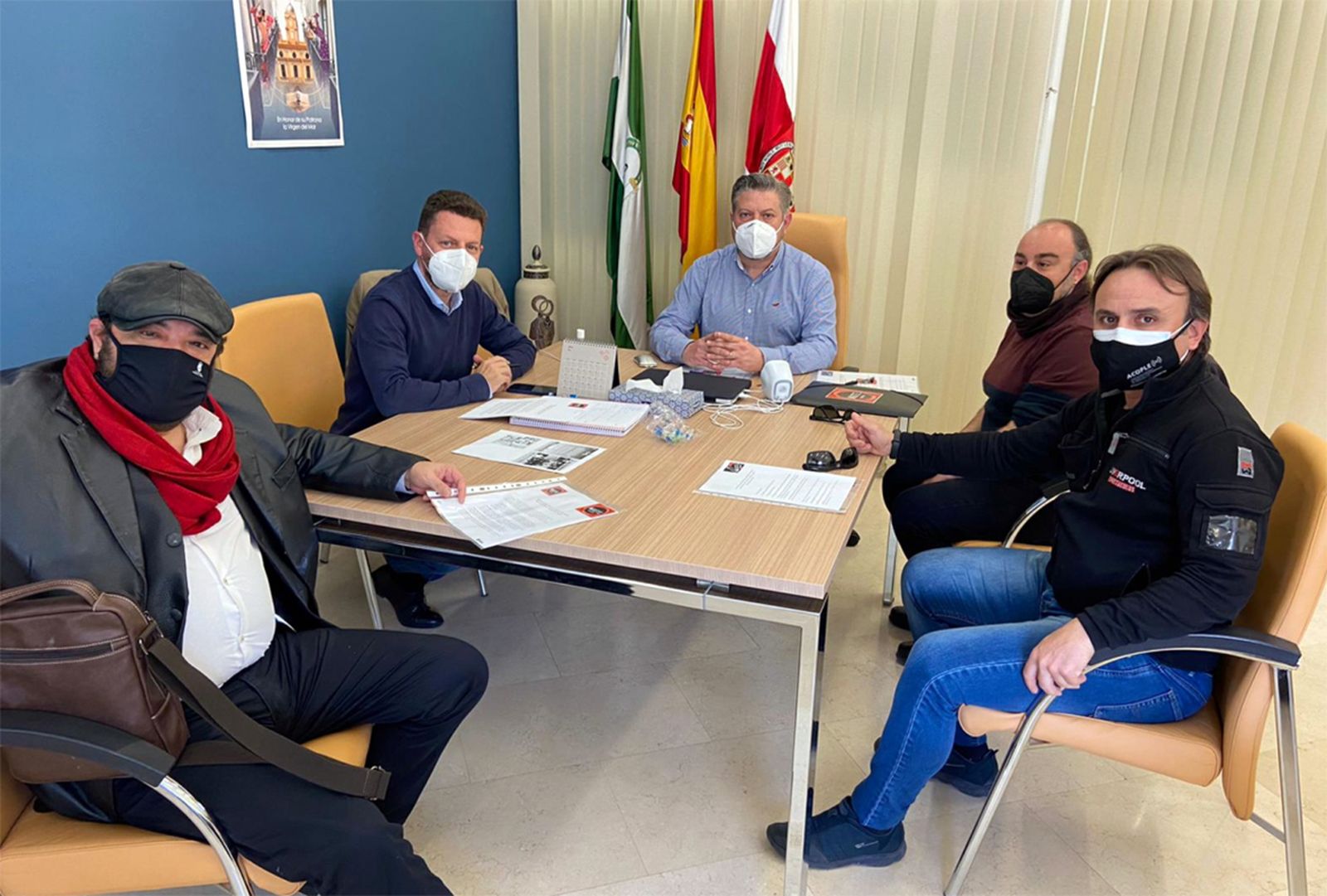 Diego Cruz y José Vélez con representantes de Mute Almería.