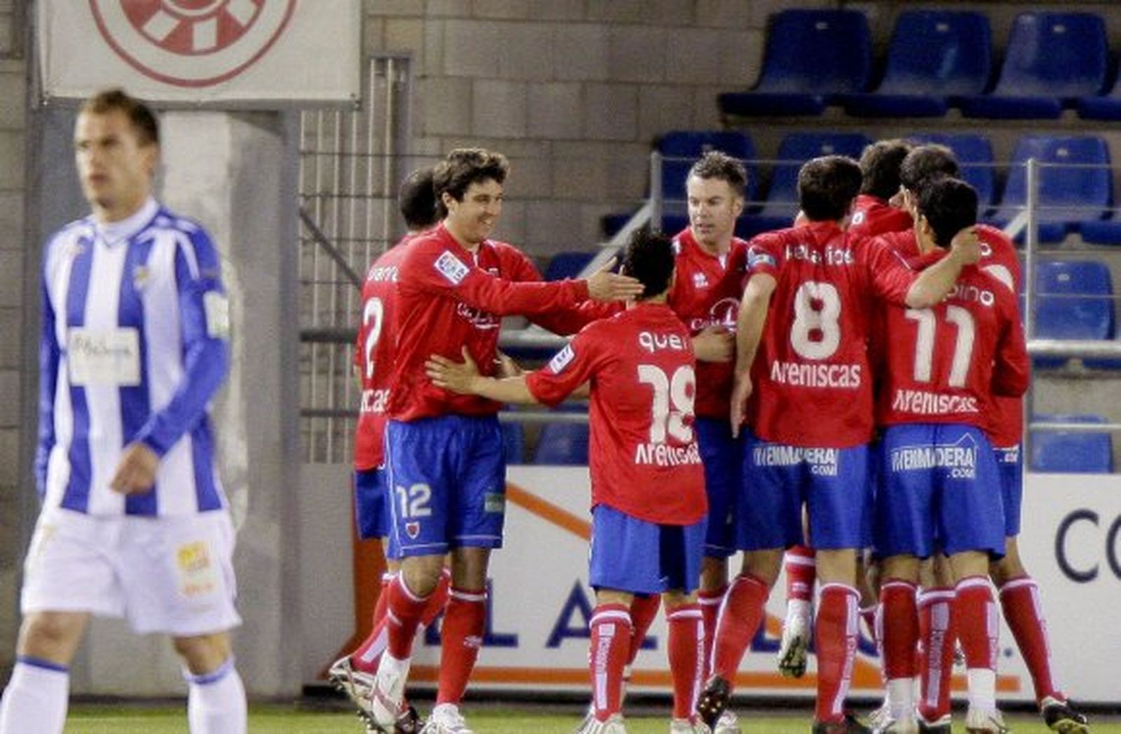 El Málaga tropieza donde menos esperaba (2-0)