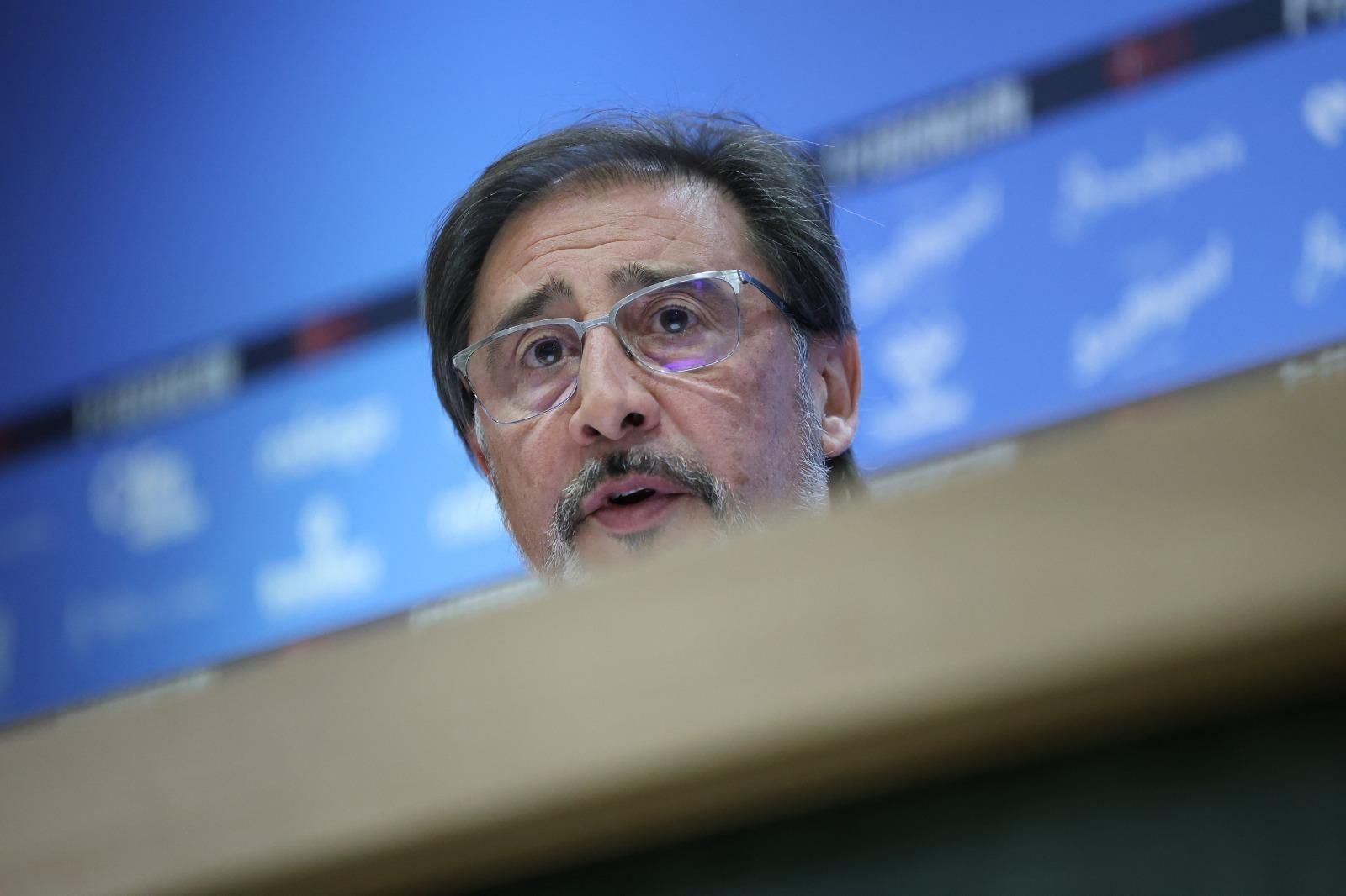 La rueda de prensa de Loren Juarros sobre el mercado invernal, en fotos La rueda de prensa de Loren Juarros sobre el mercado invernal, en fotos