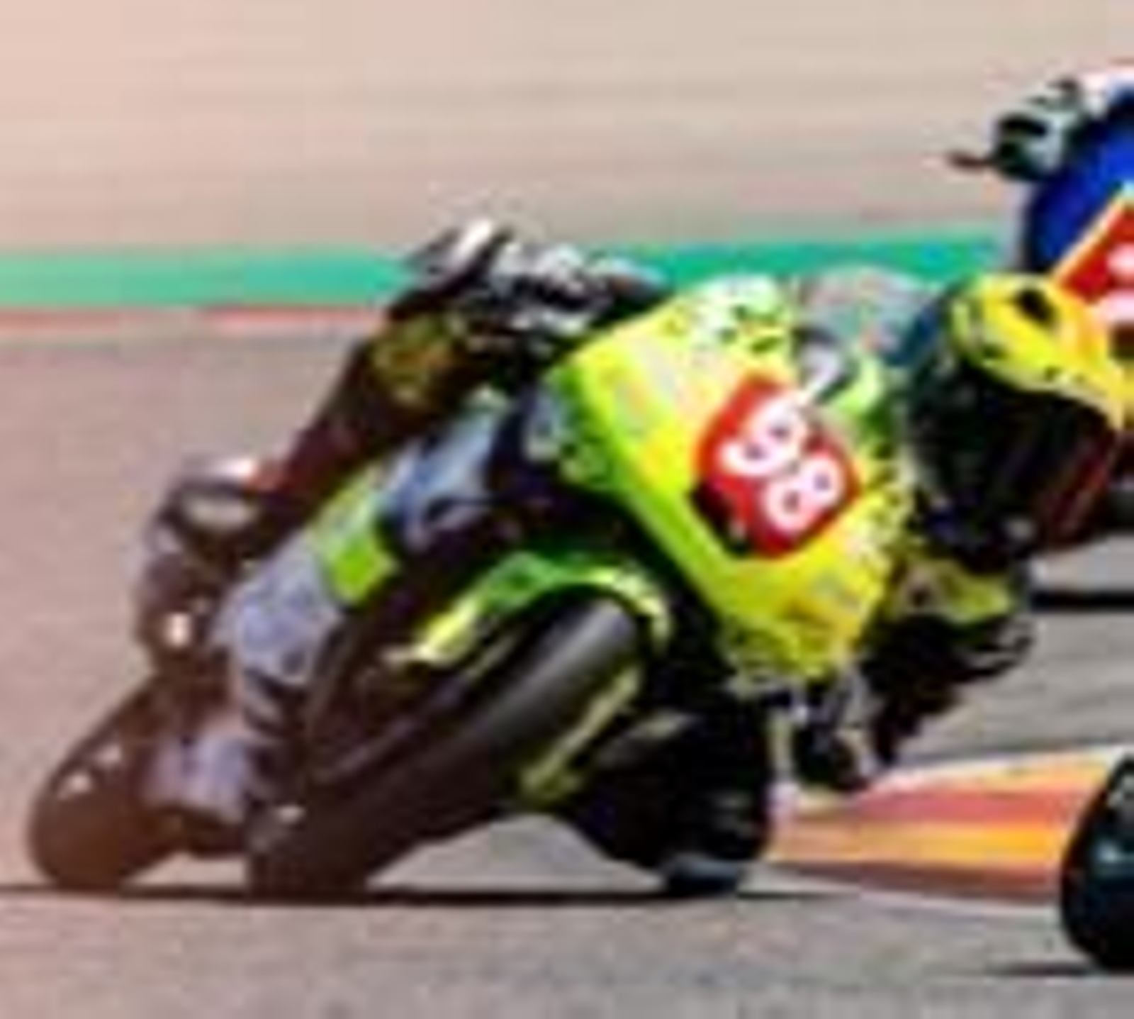 El Súper Hugo Millán 44 Team en el ESBK de Aragón. El Súper Hugo Millán 44 Team en el ESBK de Aragón.