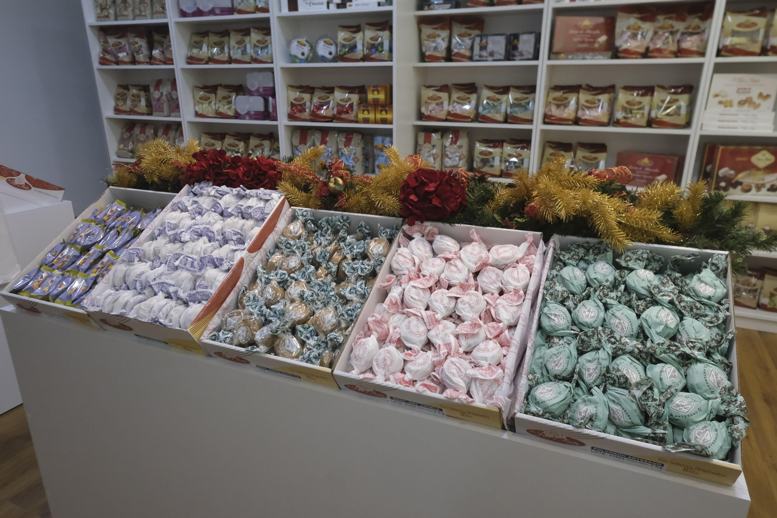 La primera tienda de La Flor de Rute en Córdoba, en fotografías