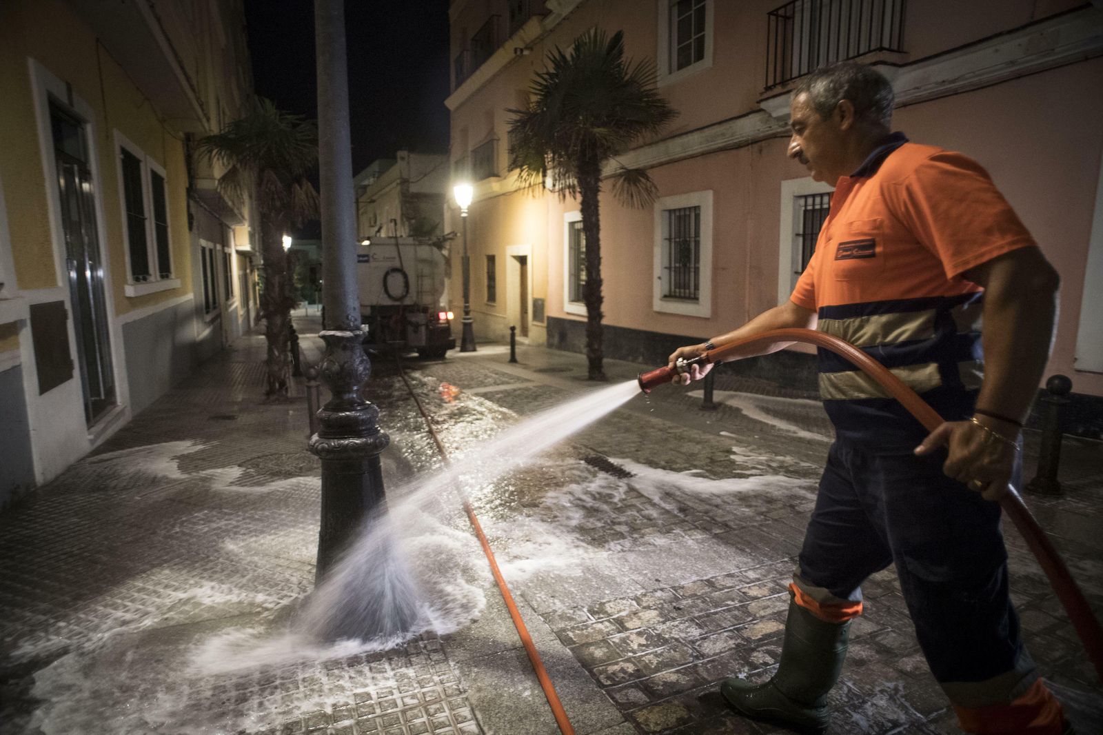 Operación de limpieza en la ciudad