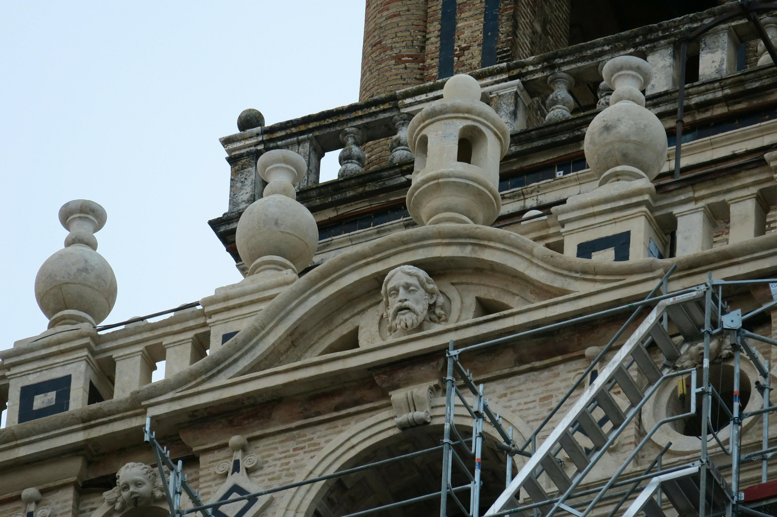 Trabajos de restauración y conservación en la Catedral y la Giralda