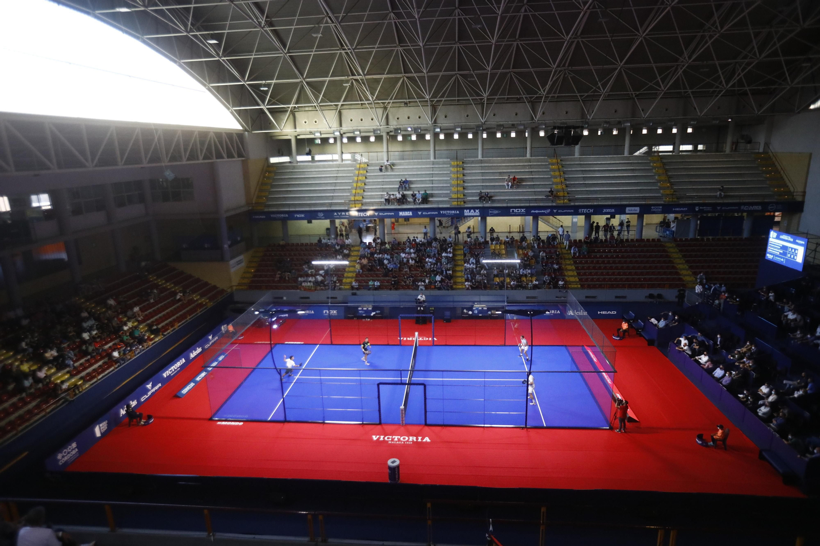 La cara y la cruz de Javi Garrido y Xisco Gil en el World Padel Tour de Córdoba, en imágenes