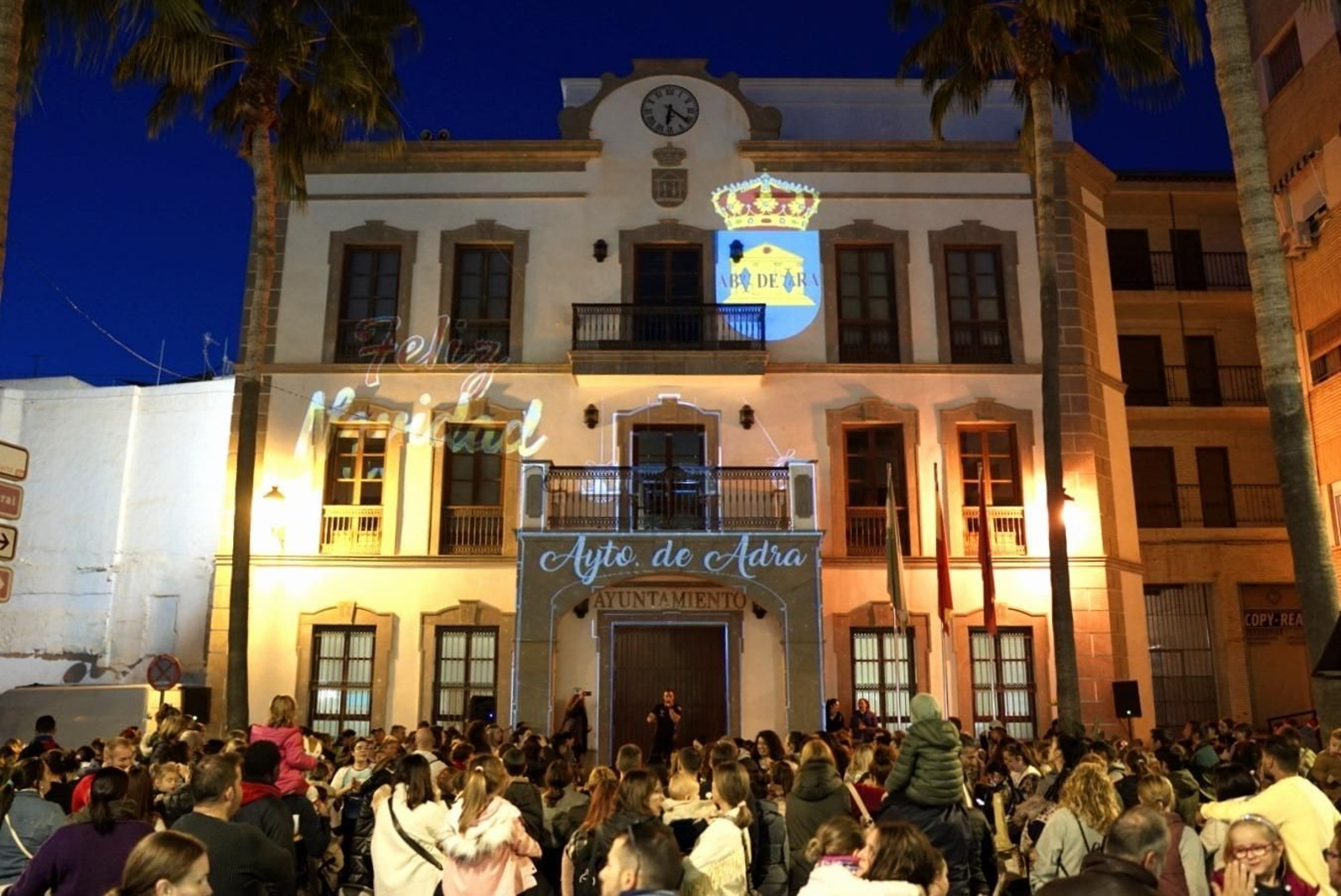'Video Mapping ' proyectado en la fachada del Ayuntamiento de Adra.
