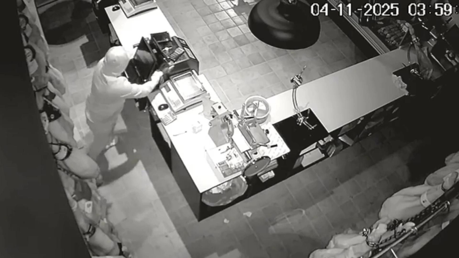 Robo en una tienda de productos gourmet de Lucena