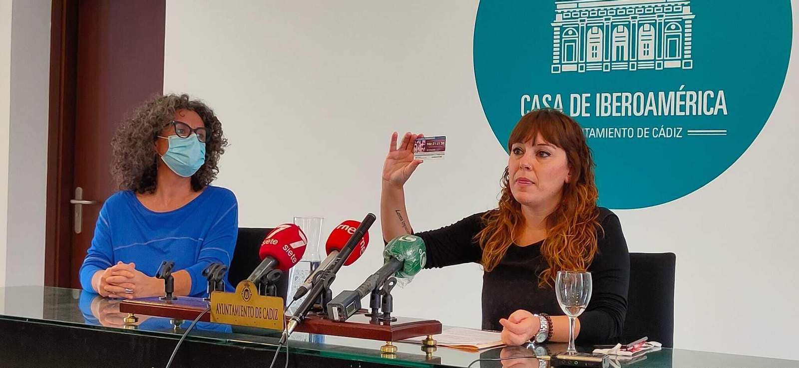 Un instante de la rueda de prensa.